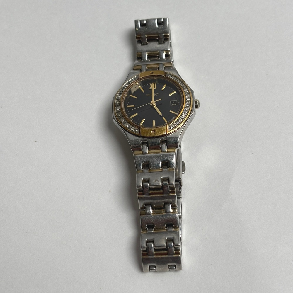 Seiko 7N82-0FF0 Two Tone Crystal Bezel Black Dial Date Watch 806180 AS IS